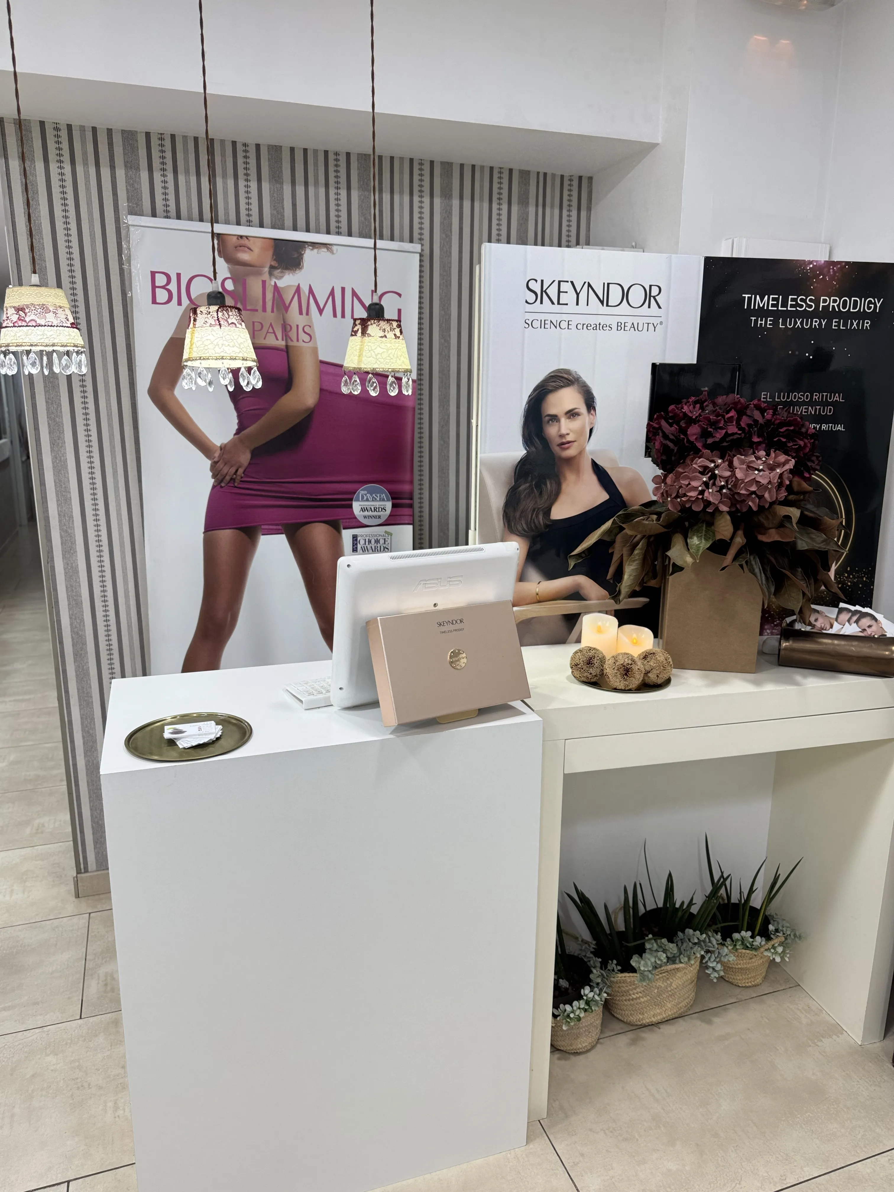 Pilar & Gracia Product
